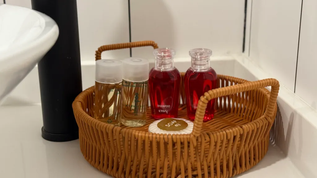 Просторная однушка у моря с бассейном и Wi-Fi 500 мбит/с