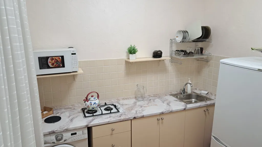 Двухкомнаткая квартира на второй линии от набережной