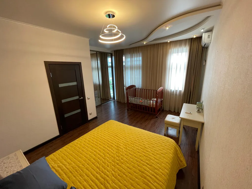 Квартира в центре, на набережной, с панорамными окнами