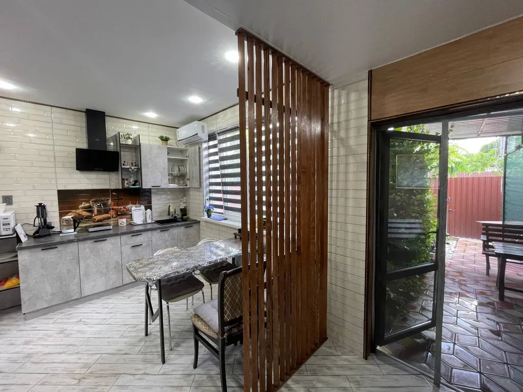 Квартира Лучшее предложение!!! Комфортный домик ( студия) с беседкой для отдыха — Лабинск