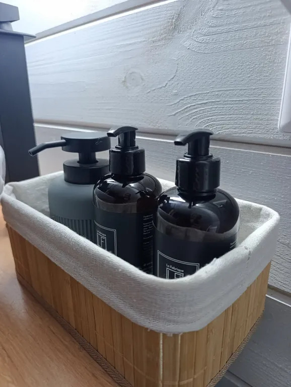 Домик у озера