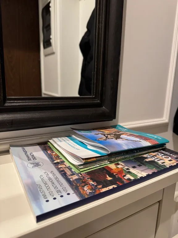 Квартира The Library Apartment - апартаменты с библиотекой в центре Петербурга — Санкт-Петербург