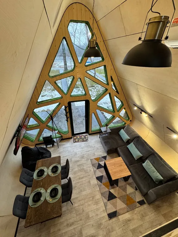 Коттедж Биг Хауз — аренда посуточно в Энгельс