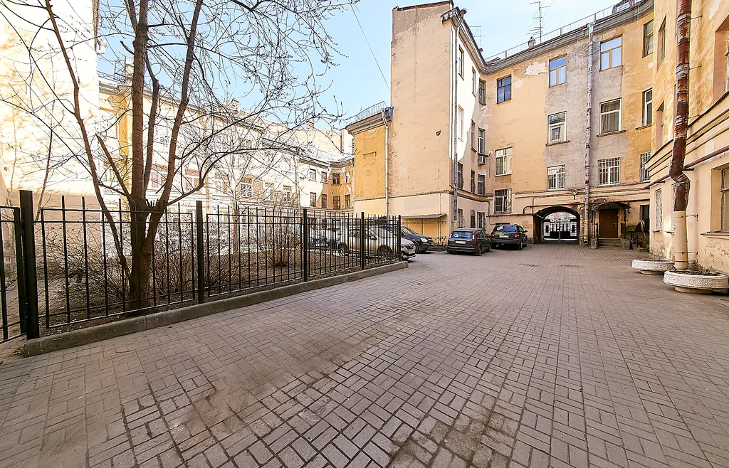 Квартира в квартале Карла Росси в 200 метрах от Невского проспекта