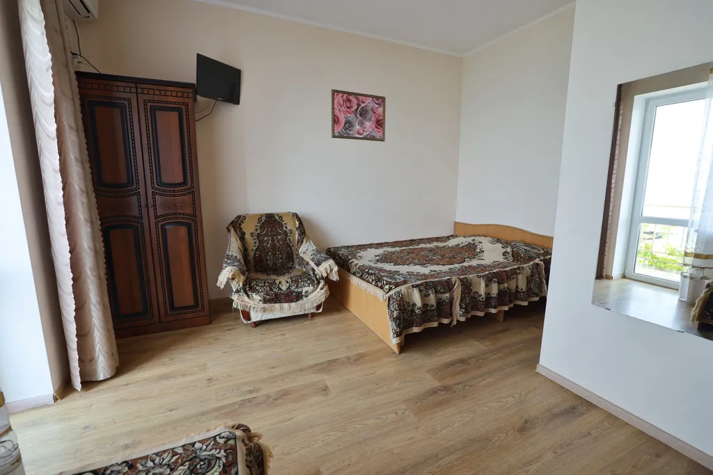 Квартира Квартира Трехместный номер с доп. местом с балконом и видом на море — Лазаревское