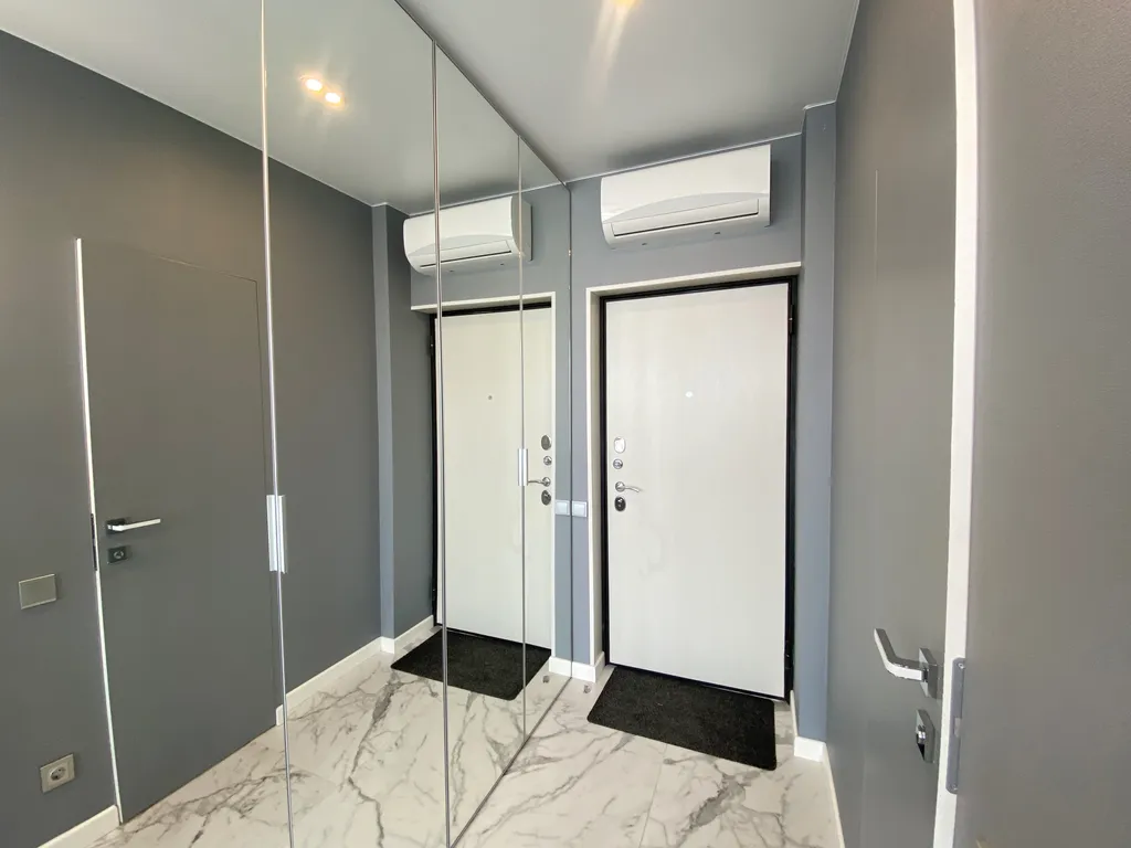 Прекрасная светлая студия у бухты Золотой рог