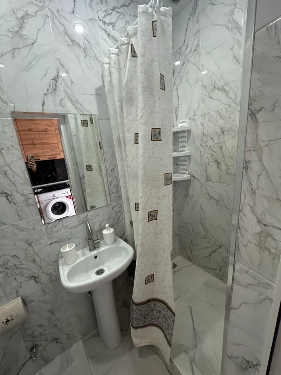 Красивая стильная 8 квартира