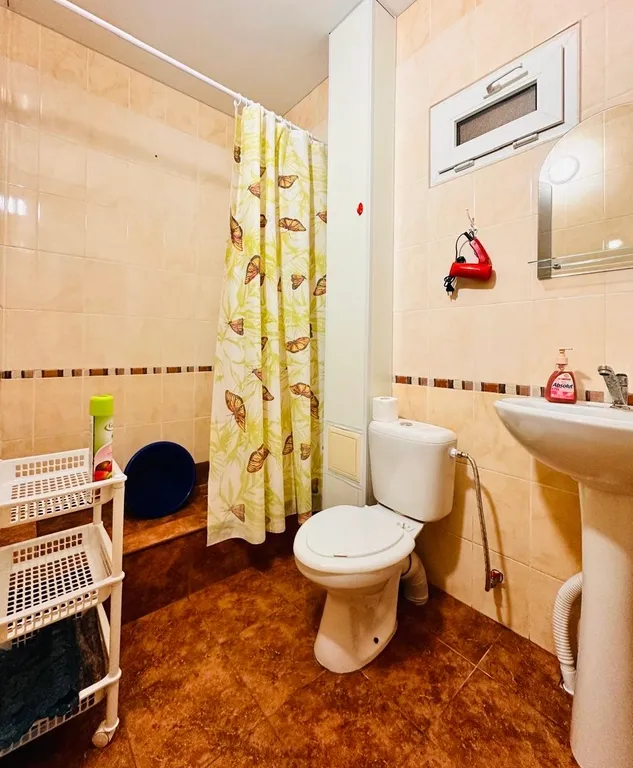 Недорогая комната с видом на горы