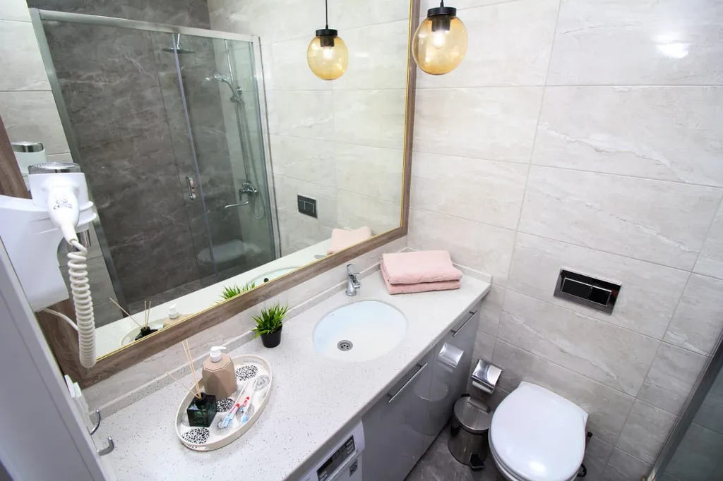 Cozy Apt in the heart of the city