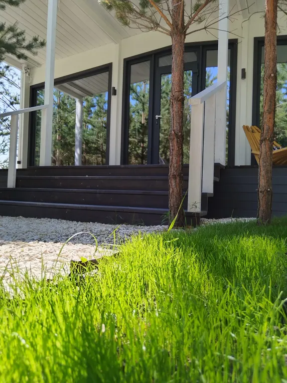 Домик, чан, баня в сосновом лесу, закрытая территория