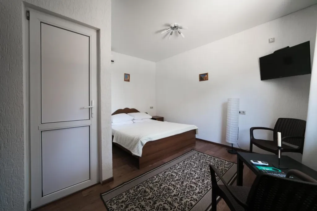 Квартира Тихий и уютный гостевой дом Sunrise — аренда посуточно в Пицунда