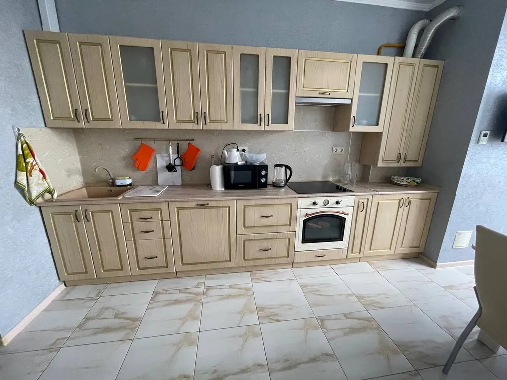 Квартира в центре с видом на горы и море