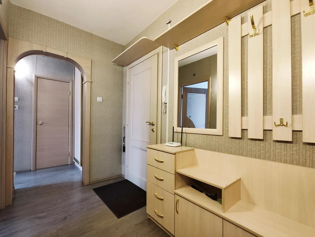 Большая 2-комнатная квартира с большой кухней, рядом озеро