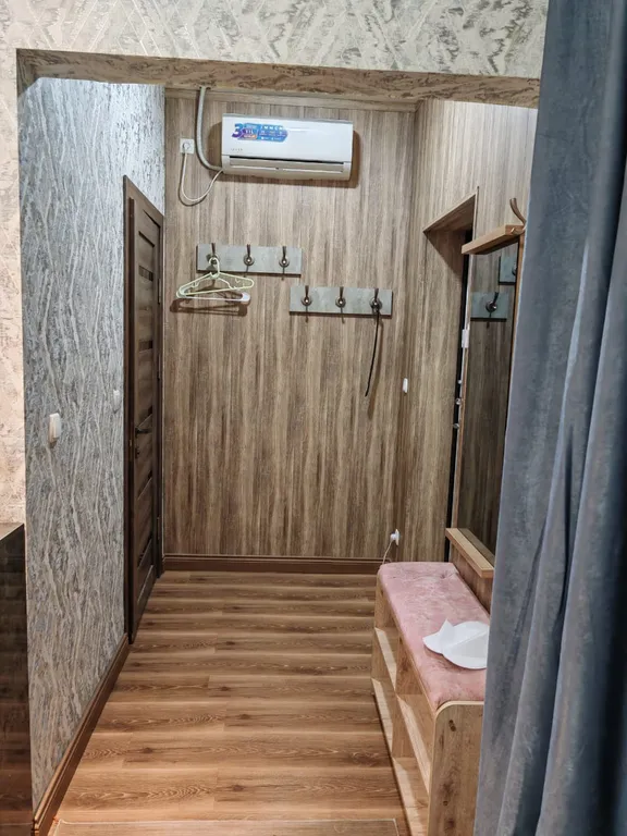 Номер стандарт с двухспальной кроватью.