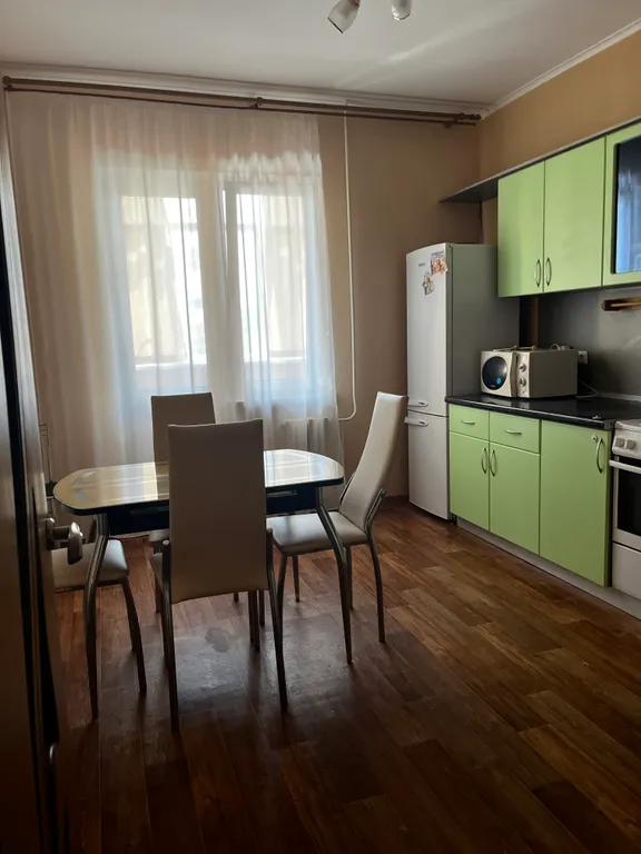 Большая 2-комнатная квартира — аренда посуточно в Новороссийск