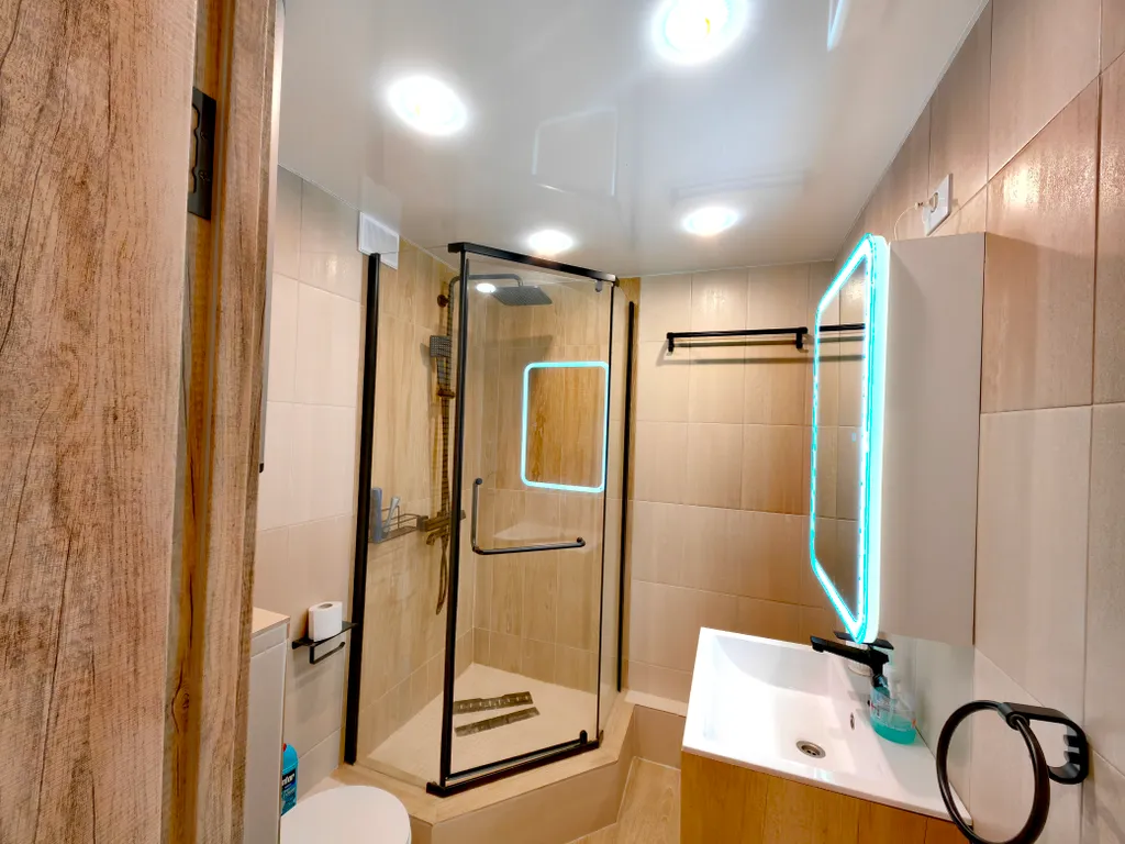 Юность на пяти углах