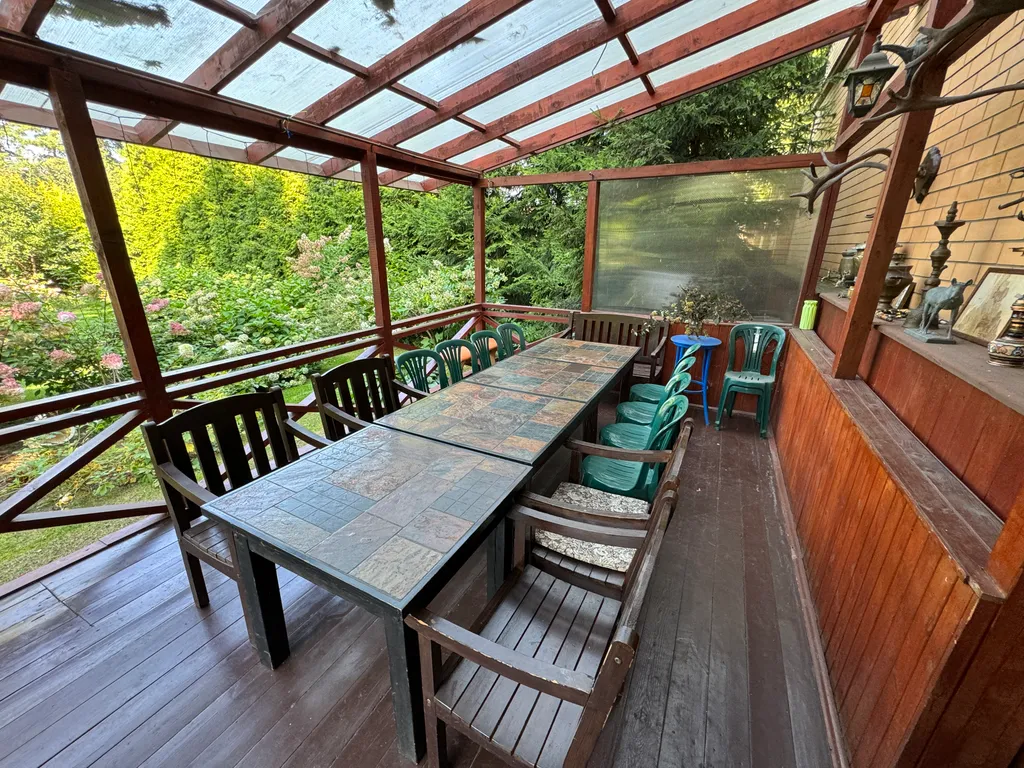 Уютный дом с тёплым бассейном и без подводных камней