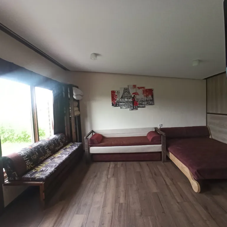 Домик-студия с бассейном Париж