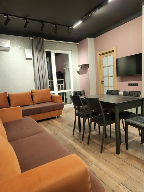 3-комнатная Ламба у озера в центре