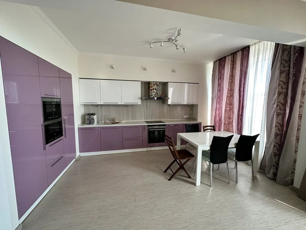 Видовая просторная квартира в новострое