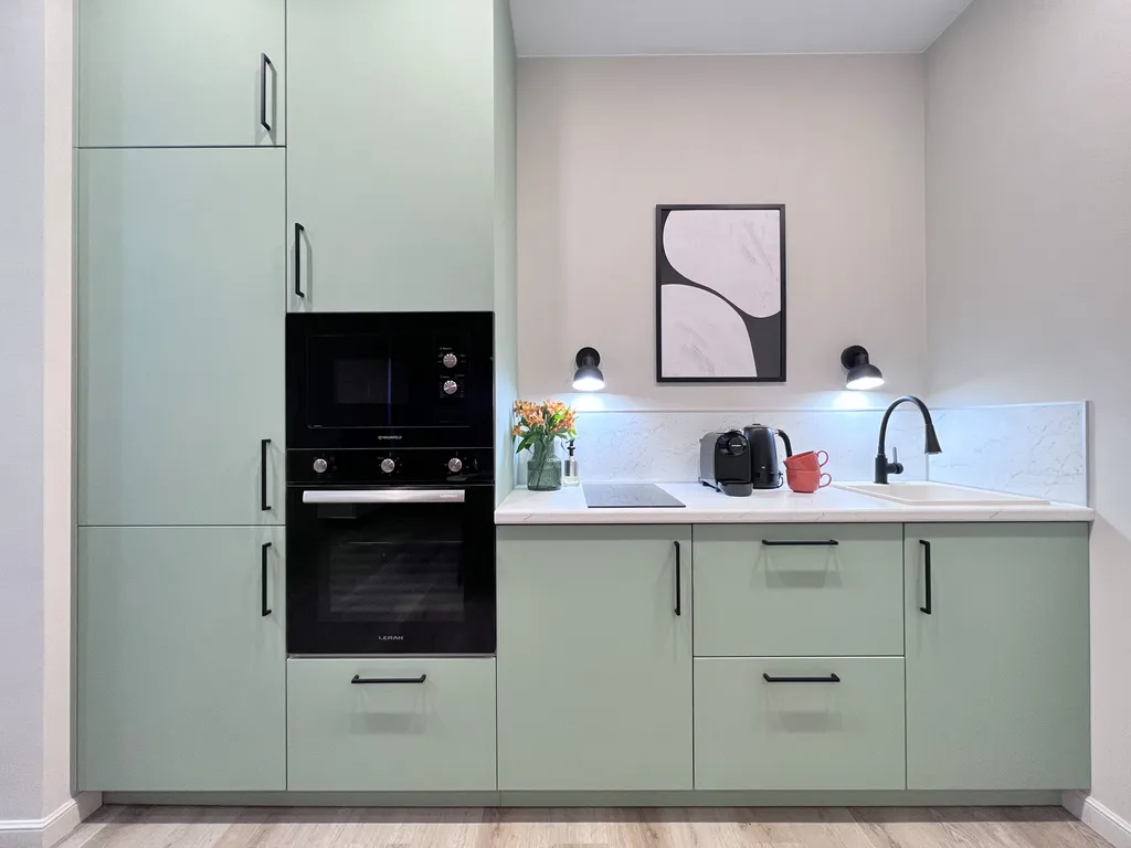 Трешка у аквапарка с панорамным видом на реку