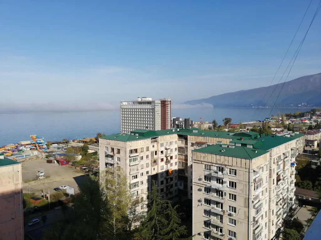 2-комнатная квартира с видом на море в Гагре