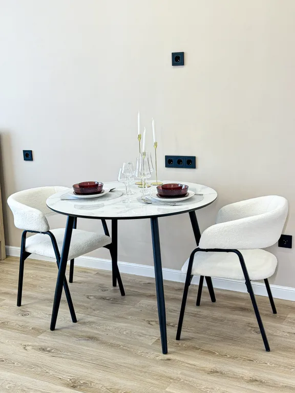 Студия в центре города с видом на набережную