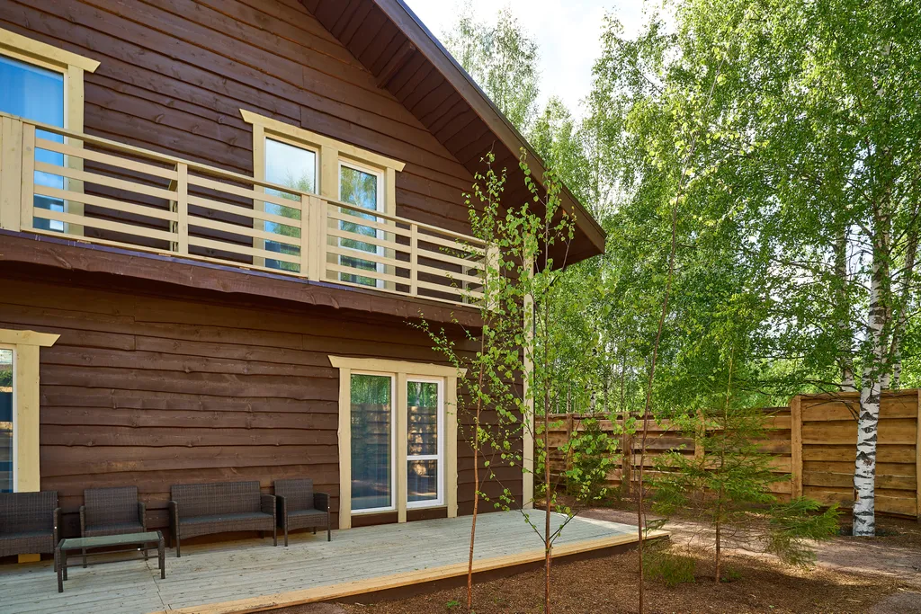 Коттедж Уютный коттедж рядом с озером — Светлое