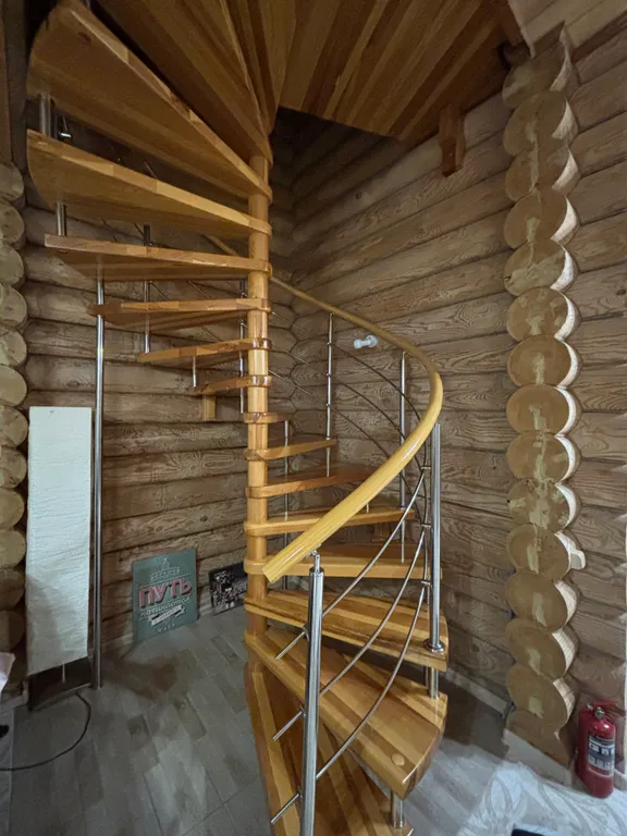 Уютный двухэтажный загородный дом с видом на Свиягу