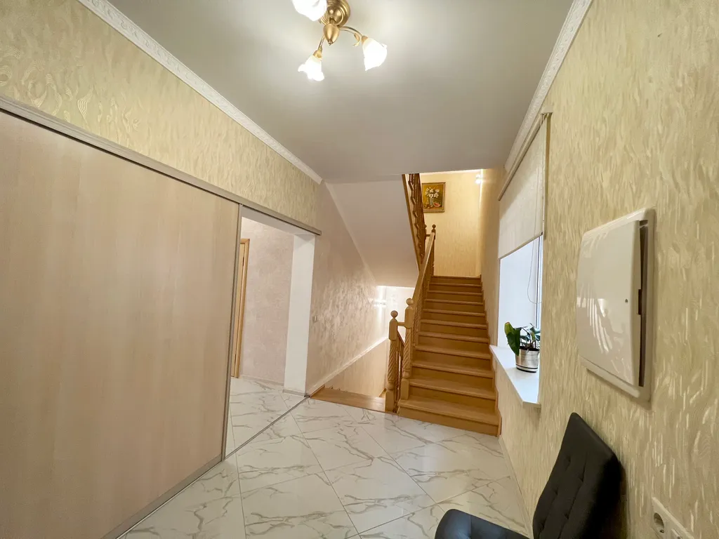 Уютный дом с бассейном