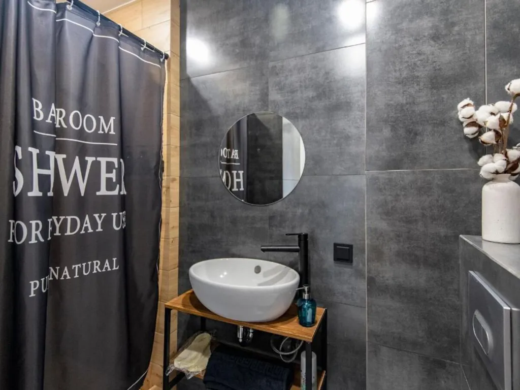 Стильная студия для 3 гостей в МФК Созвездие в центре города