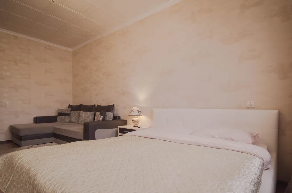 Квартира 1-комнатная Квартира — Тихвин