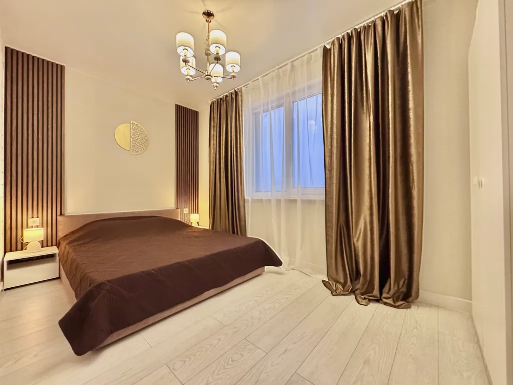 Коттедж недалеко от озера с двумя спальнями и сауной