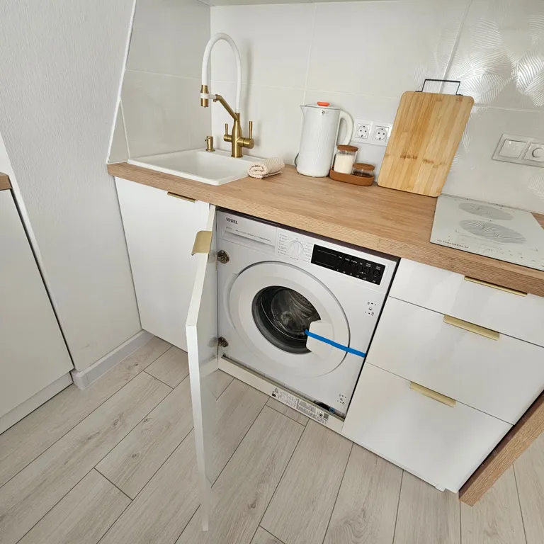 Квартира с видом на березовую рощу