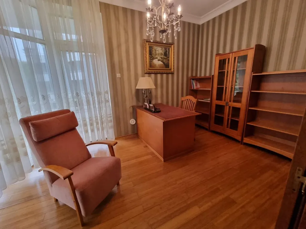 Вилла с бассейном и видом на море