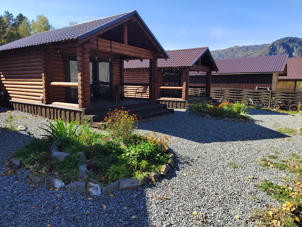 Уютный домик с видом на горы