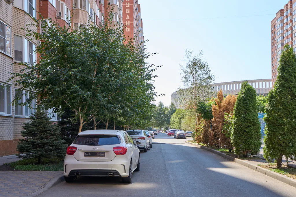 Квартира Просторная двухкомнатная квартира возле стадиона Краснодар — Краснодар