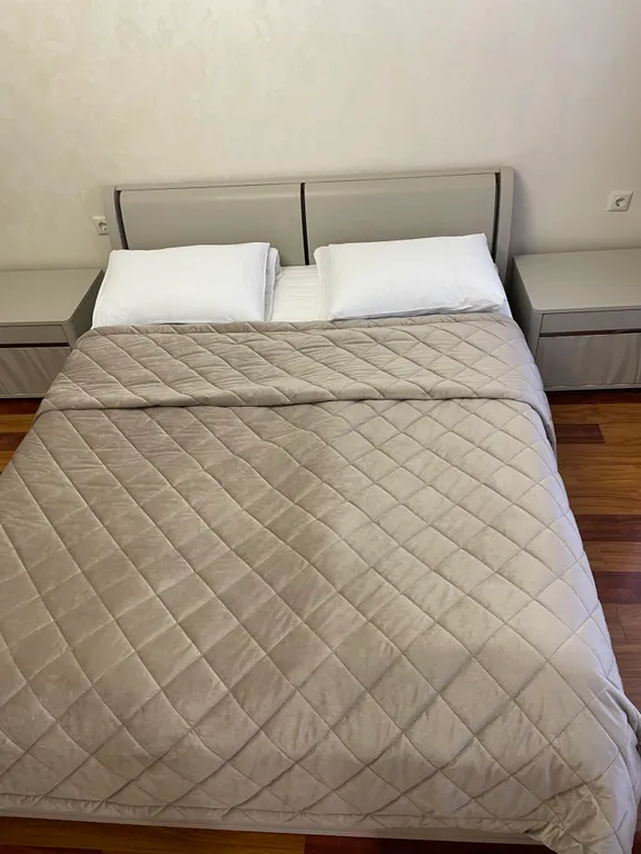 Большая, уютная двухкомнатная квартира с евроремонтом в центре города