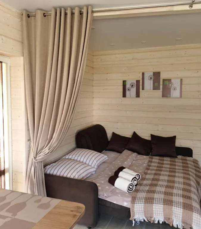 Уютный дом с купелью