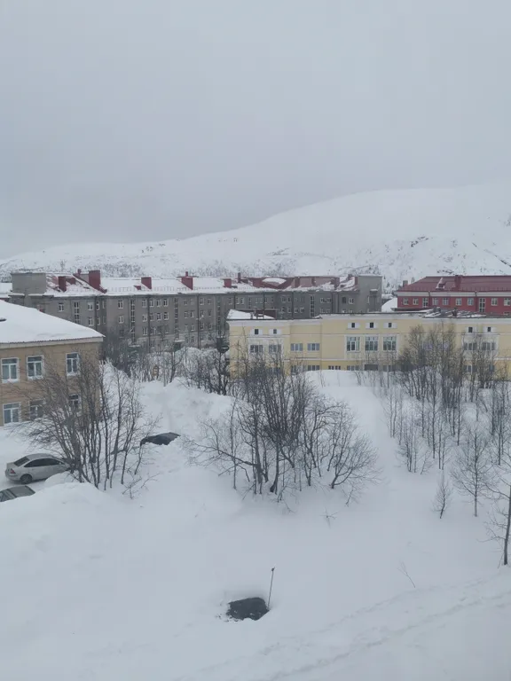 Центральная с видом на горы