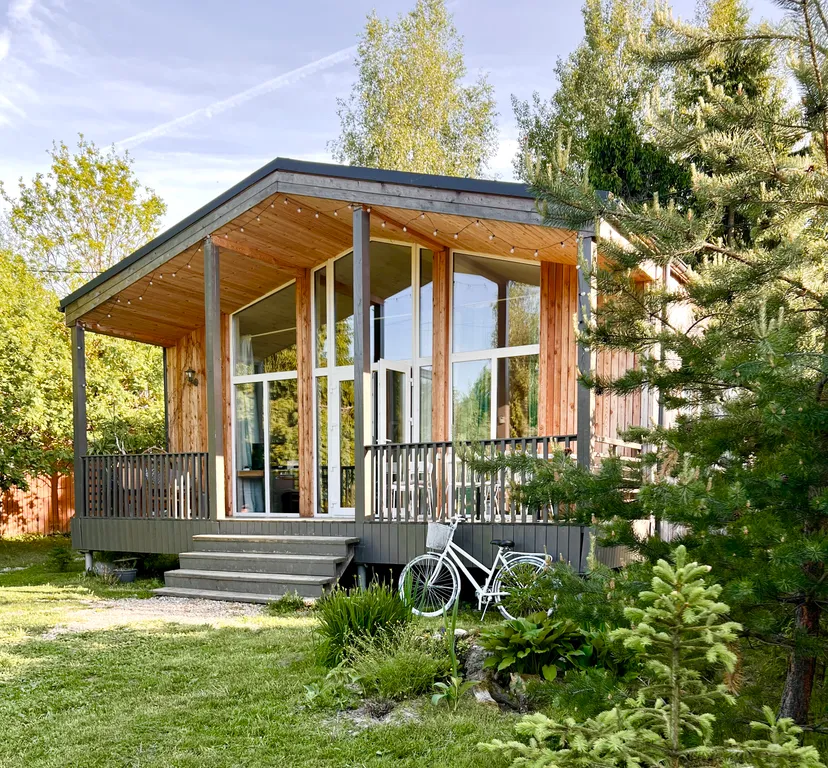 Коттедж Уютный теплый дом с выходом в лес, 40 минут от Москвы со своей территорией — аренда посуточно в Звенигород