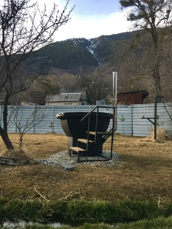 Шале у реки