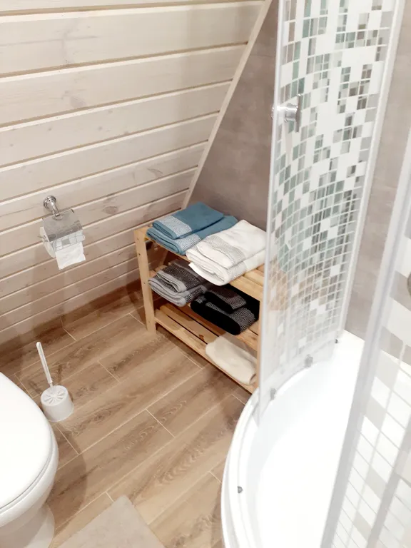 Яркий, новый, стильный большой коттедж Хижина зайца