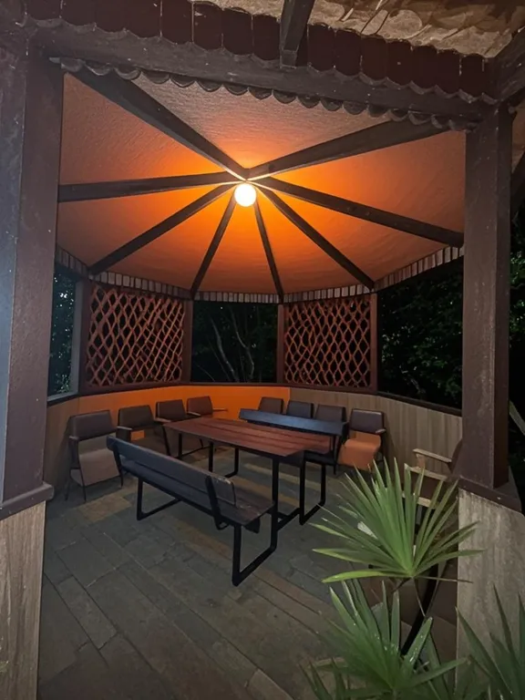 Двухкомнатный семейный коттедж, с отдельным входом