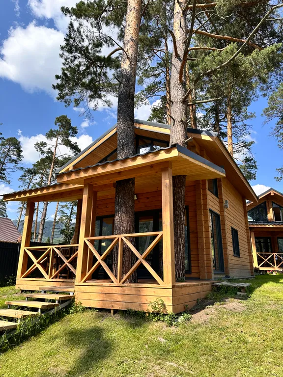 Новый круглогодичный 3-й коттедж на берегу Катуни