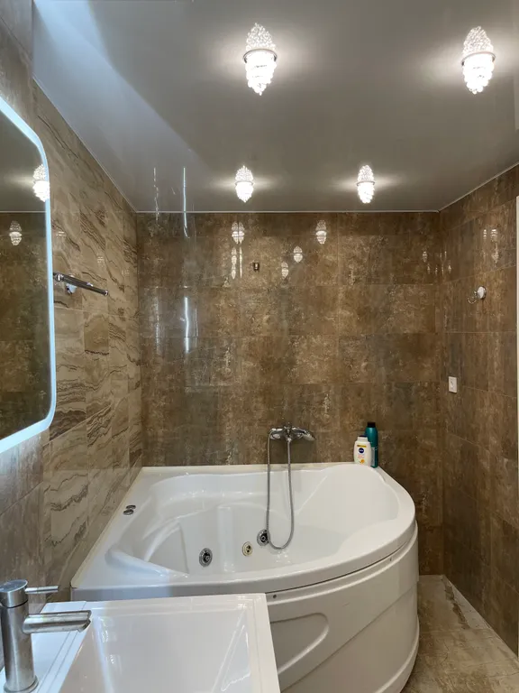 Шикарная квартира с джакузи в центре города