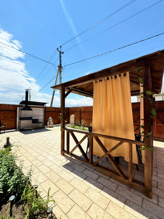 Дом на берегу Каспийского моря