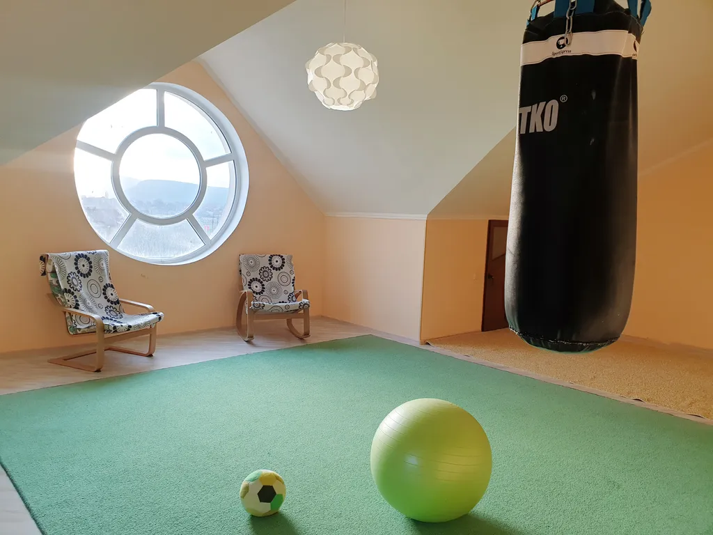 Дом среди гор в Байдарской долине Эвимиз