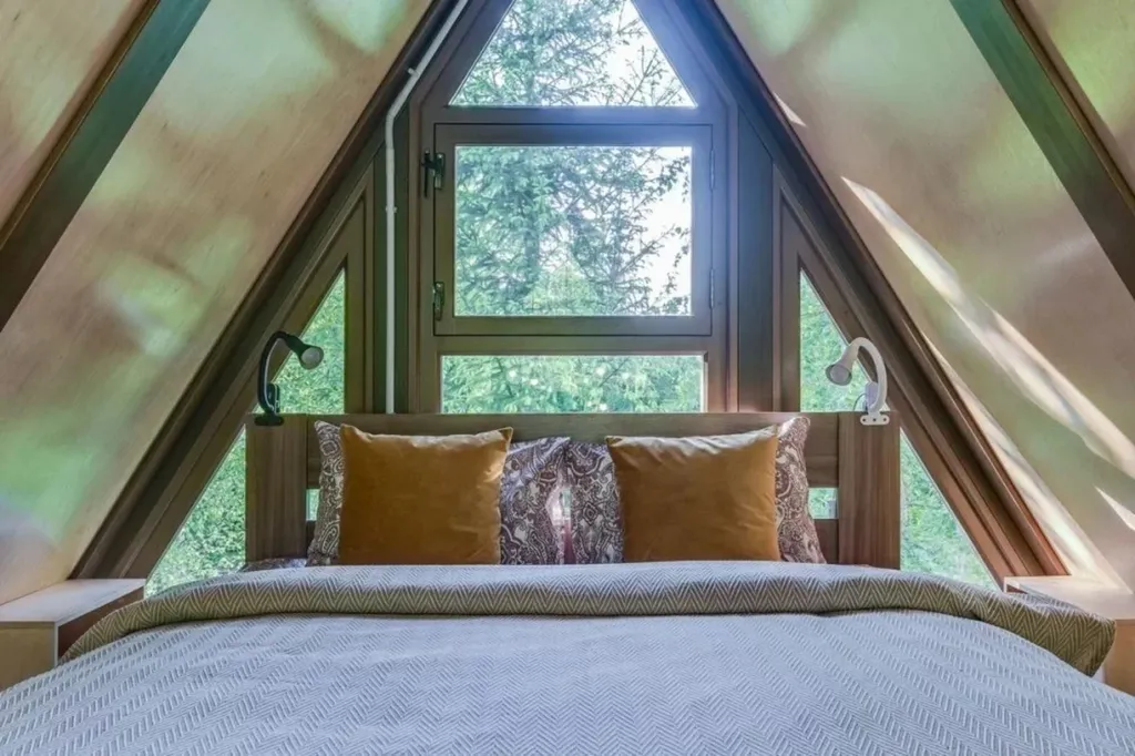 Коттедж Коттедж Шале у Леса — Луга