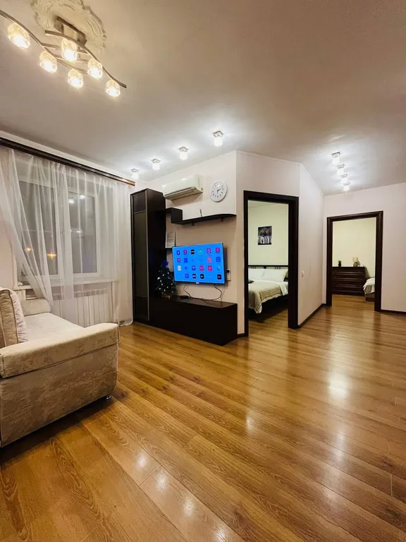 Квартира Уютная евро 3-комнатная квартира в 1 минуте от метро Академическая — Москва